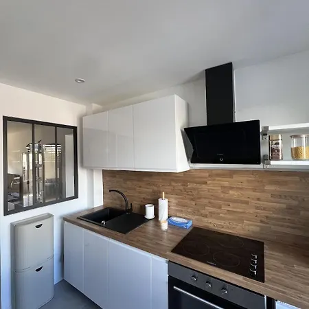 Apartment De 47 M2 Situe A Dijon, Centre-ville *